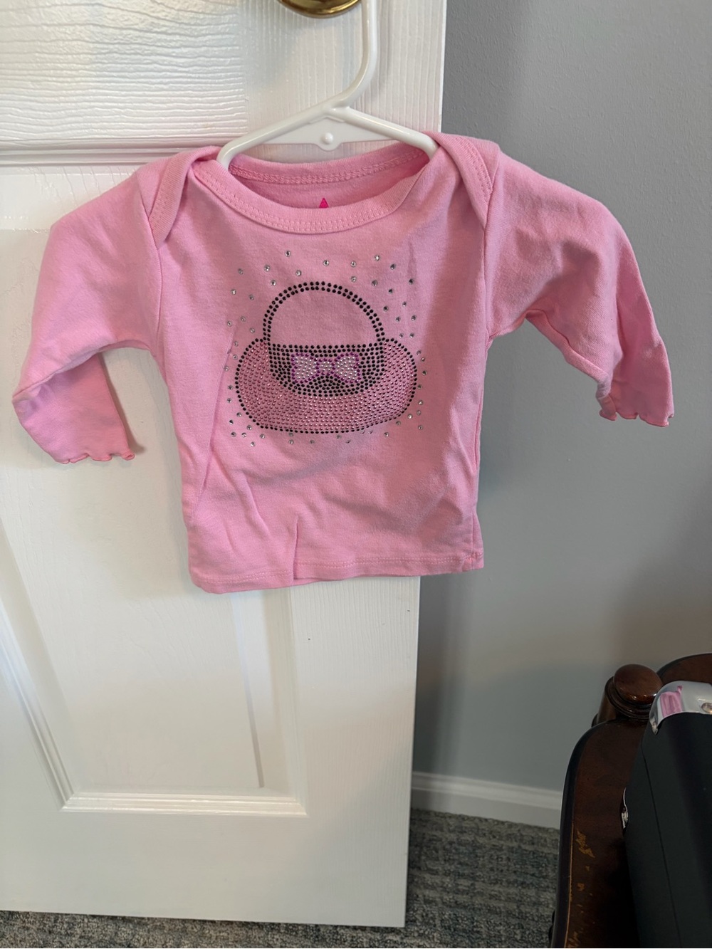 Rock n Beauty Baby Pink Long-Sleeve Tee with Rhinestone Purse Graphic EUC